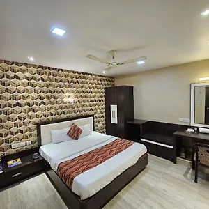 Royal *** Varanasi